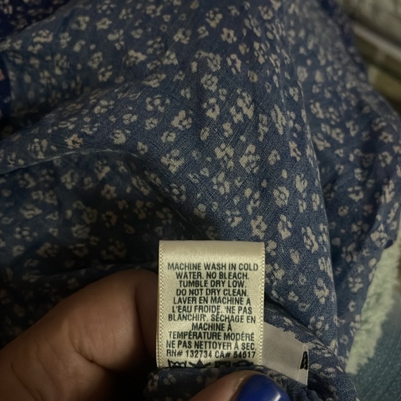 Beautiful, Super soft: Bella Dahl, floral blouse. - Picture 7 of 7